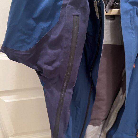 Cloudveil Ski Jacket - Picture 7 of 10